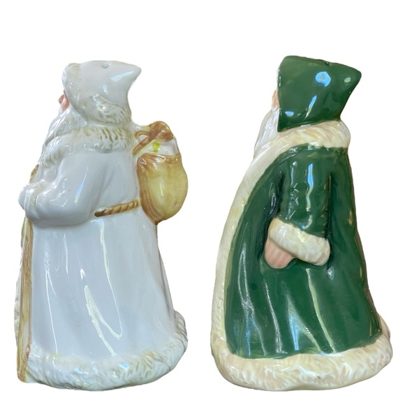 Vintage Victorian Santa Salt and Pepper Shakers Set - Picture 4 of 10